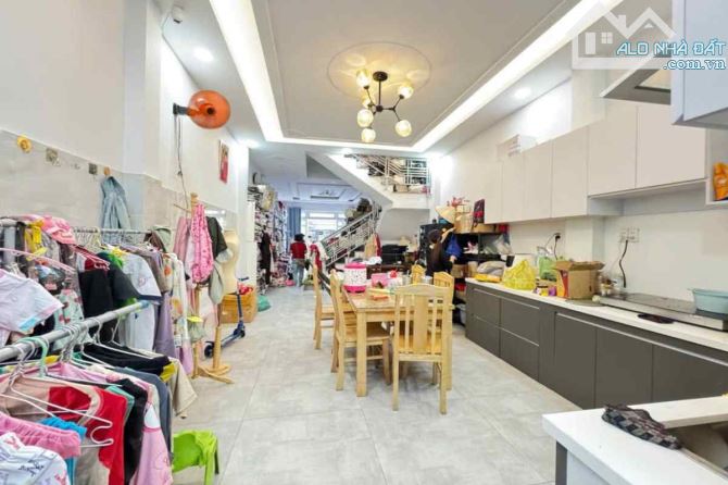 Bán nhà hẻm xe hơi, Nguyễn Duy Cung, Gò Vấp, 4m x 20.5m, 82 m², 3 tầng - Giá 9.5 tỷ TL - 4
