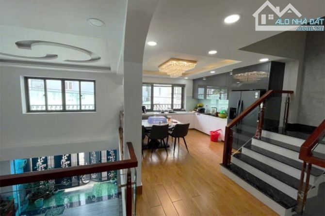 Nhà đẹp đường Phạm Văn Chiêu Phường 14, 59.4m² 4 Tầng, ngang lớn 7.7m - Giá 8.1 tỷ TL - 4