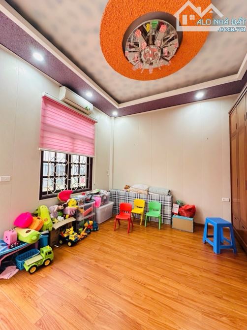 NGUYỄN HOÀNG TÔN - Ô tô- 2 thoáng- Phân lô- 5 tầng - 62m2 - 15,5 tỷ - 5