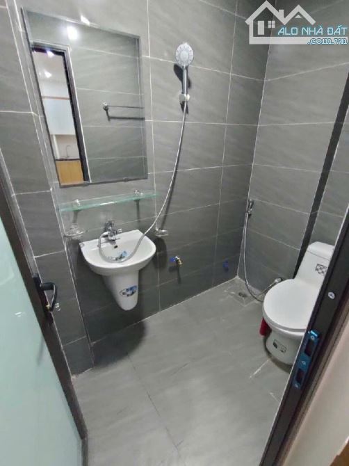 Bán toà căn hộ dịch vụ, 11 phòng kinh doanh phố Trần Khát Chân