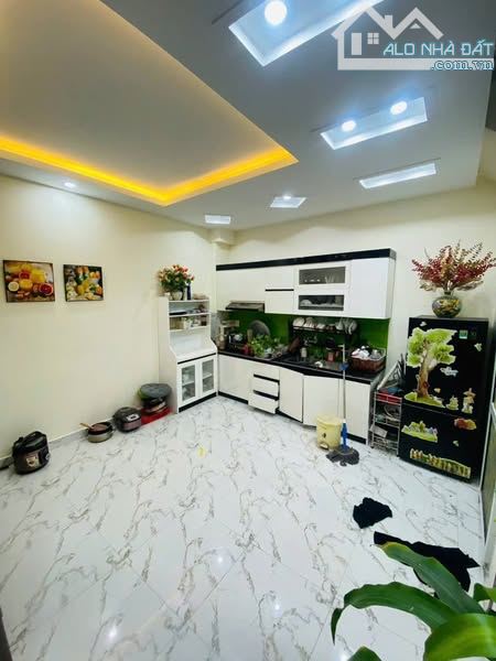 Bán nhà 3 tầng Nguyễn Văn Linh,Lê Chân.36m2.Ngang4m.Ngõ Thông,NÔng.Chỉ 1,89 tỷ