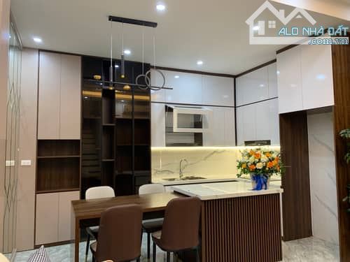 BÔNG HỒNG PHỐ CỔ Lò Đúc - Quận Hai Bà   DT 40/45m² , mặt tiền rộng , Giá 8,2 Tỷ.