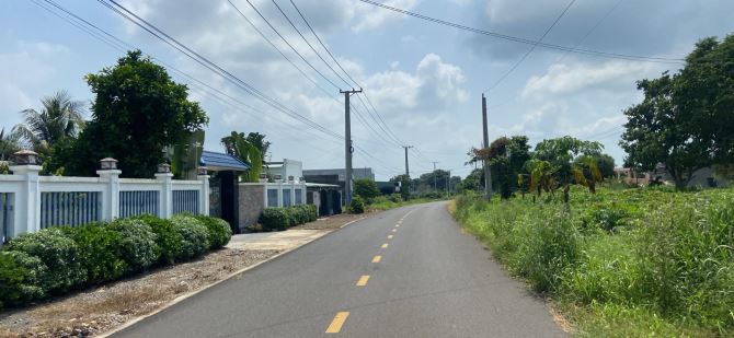 1248m2 thị trấn Đất Đỏ, TL 52 vào 300m2. Sổ riêng, thổ cư, 2 tỷ 200 thương lượng - 1