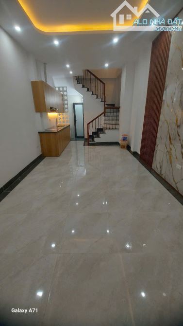 Bán nhà dân xây độc lập phố Việt Hưng, 10m ra ngõ thông ô tô chạy: 35m2 x 5 tầng, hơn 5 tỷ - 5