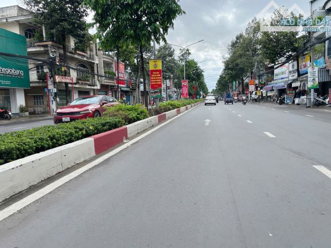 Chỉ 3,8tỷ TL.Bán nhà 2 Lầu kinh doanh gần Nguyễn Ái Quốc 62m2 ,SHR thổ cư HC,P. Tân Tiến - 1