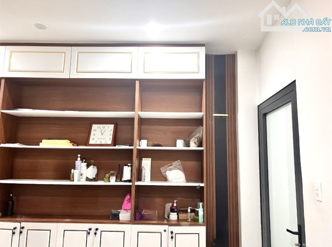 Bán nhà mặt tiền GS. Dt 81m². 4 Tầng. Chỉ 7,7 tỷ. DĨ AN, BÌNH DƯƠNG. - 1