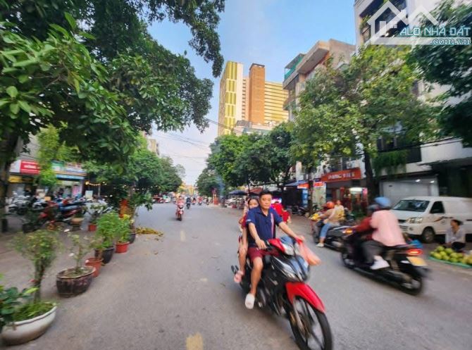 Bán gấp Nhà mặt chợ Mỗ Lao Vũ Trọng Khánh, mặt tiền quyền lực nhất khu lên đến 7m vuông - 1