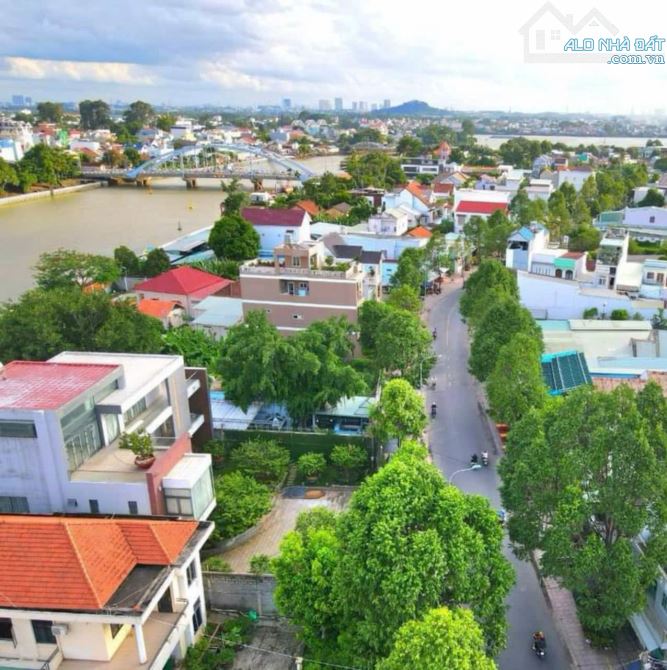 Mặt tiền đường Nguyễn Thành Phương, P. Thống Nhât. hơn 1115m có 1000m thổ cư. - 1