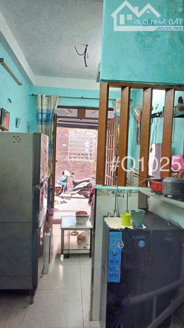 [Q1025] Nhà 4 tầng Ba Tháng Hai, quận 10. (2PN). 2,5 x 8m, chỉ 3,x T - 1