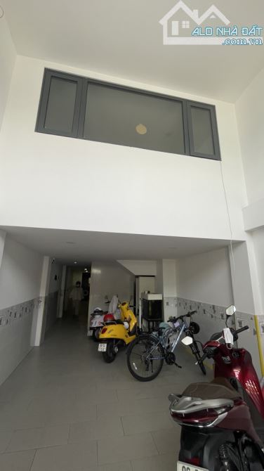 Tòa nhà 7 tầng 81m2 thang máy xịn 9 phòng cho thuê 50tr/tháng đường số 1 Tân kiểng Q7 16tỷ - 1