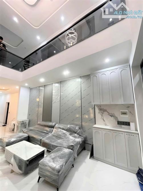 “KÈO THƠM” NHÀ MỚI XÂY Gác Lửng Thiết Kế Hiện Đại 100m2 SHR Thổ Cư Gần Kề Bửu Long - 2