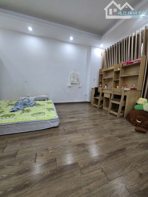 SIÊU PHẨM LẠC LONG QUÂN – TÂY HỒ - NHÀ Ở NHƯ MỚI XÂY LUÔN – 33M2 5 TẦNG GIÁ 6,8 TỶ  GIÁ - 2