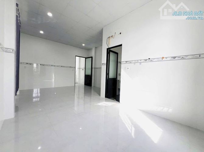 BÁN NHÀ MỚI XÂY PHƯỜNG PHƯỚC HƯNG, THÀNH PHỐ BÀ RỊA, DT: 112m2 GIÁ: 2.4 TỶ - 2