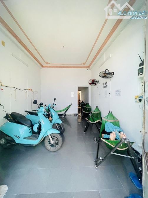 NHÀ VƯỜN LÀI - 72m2- NHÀ 2 MẶT HẺM-Ô TÔ ĐỔ CỬA NGÀY ĐÊM - 3