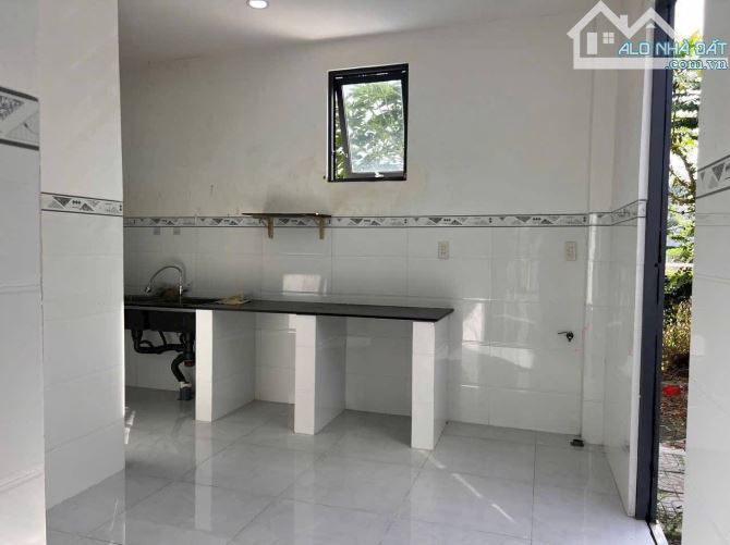 BÁN NHÀ MỚI XÂY PHƯỜNG PHƯỚC HƯNG, THÀNH PHỐ BÀ RỊA, DT: 112m2 GIÁ: 2.4 TỶ - 3