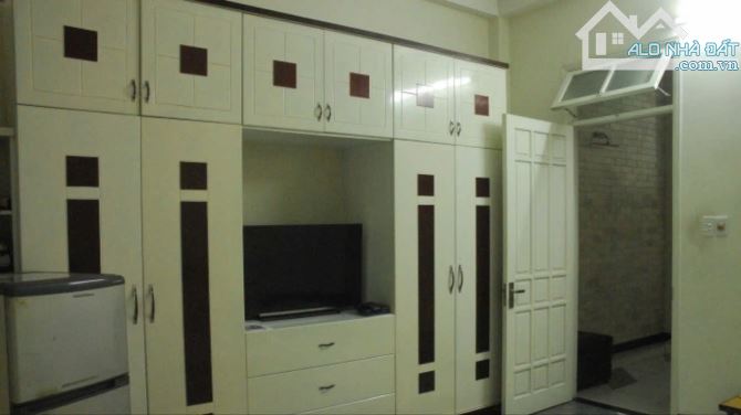 Bán GẤP nhà 4 tầng 92m2 - Mặt tiền đường 10m5 Nguyễn Thị Minh Khai - Giá RẺ - 7