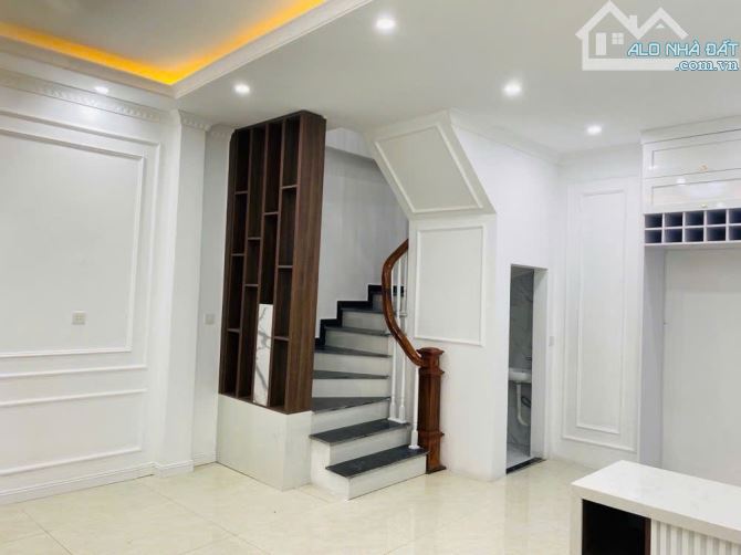 BÁN NHÀ LẠC LONG QUÂN - CẦU GIẤY - HÀ NỘI - 39M2 - 8