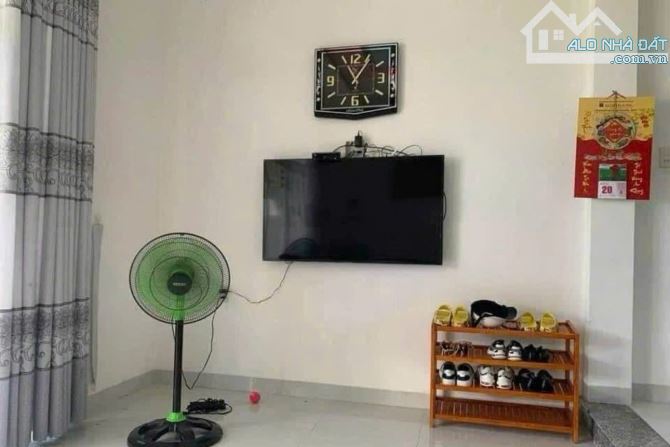 Nhà 2 tầng  Vĩnh Thạnh Nha Trang gần chợ Ga , DT : 66m2. Chỉ2,150 tỷ