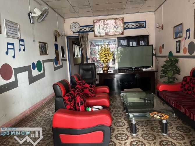 Bán nhà mặt tiền đường Quang Trung gần chợ lớn Buôn Ma Thuột 6.8 tỷ