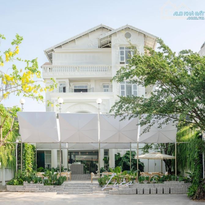 WHITE VILLA SÂN VƯỜN SIÊU THOÁNG, VỊ TRÍ ĐẸP - SỐ 50 XUÂN THUỶ, PHƯỜNG THẢO ĐIỀN, QUẬN 2..