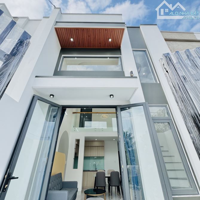 NHÀ TRỆT LỮNG HIỆN ĐẠI XÂY MỚI 3PN LỚN LỘ Ô TÔ TỚI NHÀ- GẦN TRUNG TÂM Đ.NGUYỄN VĂN LINH - 2