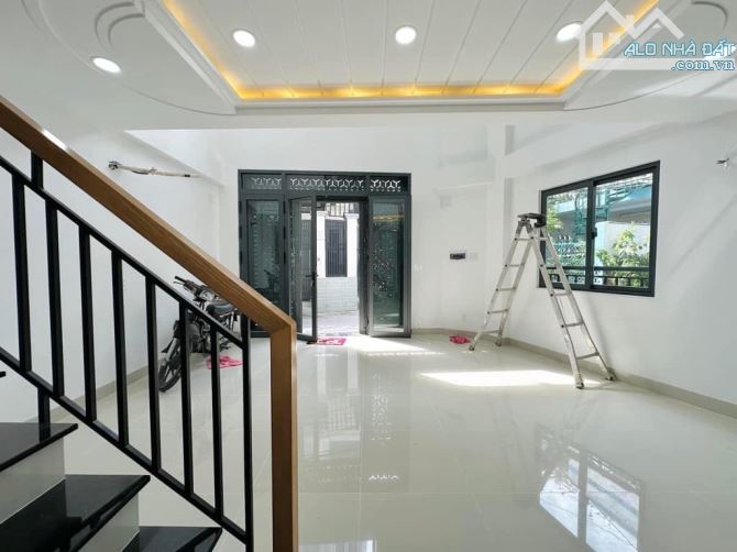 NHÀ MỚI ĐẸP Hoàng Hoa Thám P5 Bình Thạnh, giá chỉ 7.9 tỷ - HXH - LÔ GÓC - 4 Tầng - 40m2 - 1