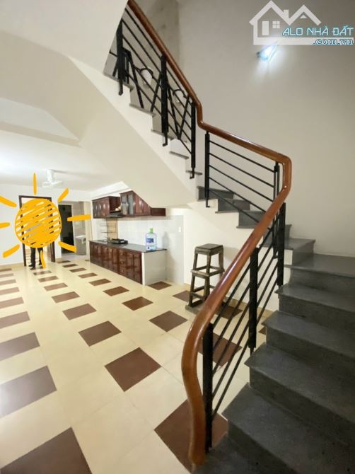 Bán nhà 3 tầng, 80m2 mặt tiền Lê Cơ - Hải Châu - 1