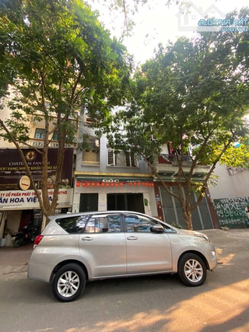 Cho thuê nhà 5 tầng tại đường Nguyễn Hoàng, gần bến xe Mỹ Đình, ô tô đỗ cửa - 1