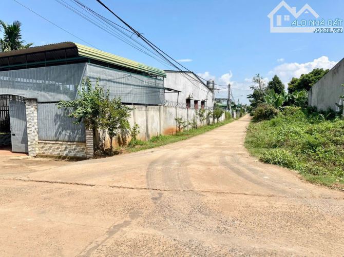 BÁN ĐẤT HẺM Y WANG, XÃ EA KAO. 6x25m Giá: 1.250 tỷ - 1