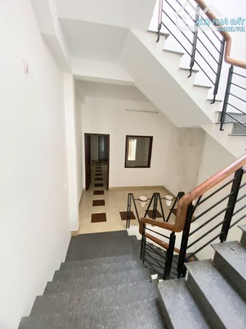 Bán nhà 3 tầng, 80m2 mặt tiền Lê Cơ - Hải Châu - 3