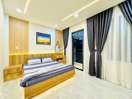 NGAY EMART PHAN HUY ÍCH - 48M2 - 3 TẦNG - NHÀ MỚI HOÀN CÔNG ĐỦ - 4PN , GIÁ CHỈ 5.3 TỶ - 4