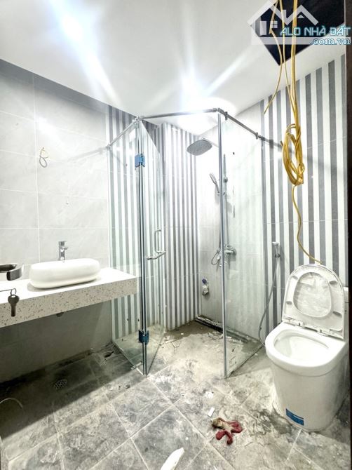 BÁN NHÀ PHỐ TRẦN KHÁT CHÂN --HAI BÀ TRƯNG -40 m2 -6 TẦNG -THANG MÁY - 4