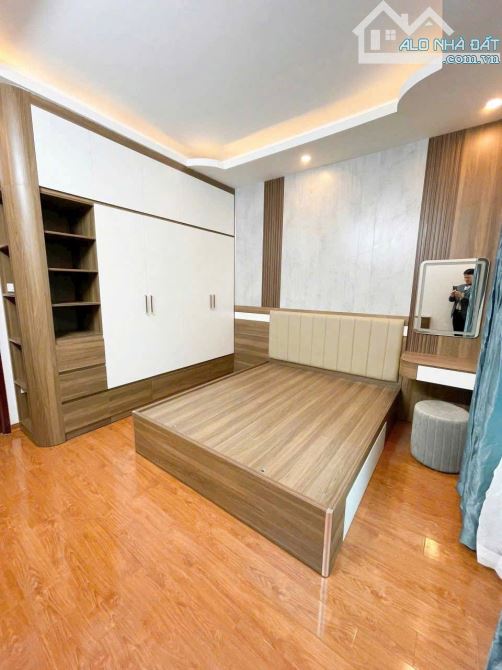 BÁN NHÀ NGUYỄN QUÝ ĐỨC, THANH XUÂN, Ô TÔ ĐỖ CỬA, DT 46M2, 5 TẦNG, MT 4m, GIÁ NHỈNH 11 TỶ - 4