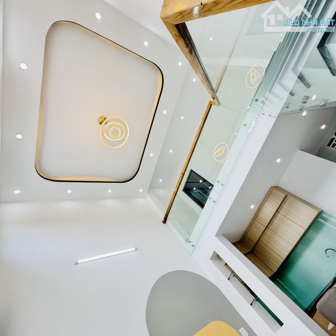 NHÀ TRỆT LỮNG HIỆN ĐẠI XÂY MỚI 3PN LỚN LỘ Ô TÔ TỚI NHÀ- GẦN TRUNG TÂM Đ.NGUYỄN VĂN LINH - 9
