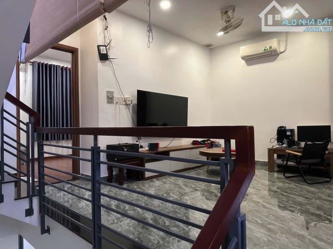 siêu phẩm ngay Lê Văn Việt - 3 tầng - 72m2 - Full nội thất - chỉ 7ti (TL)