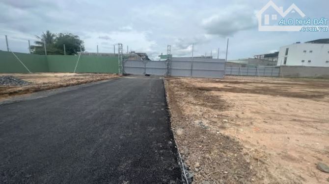 BÁN LÔ ĐẤT LỚN 5000M2- LÀM KHO XƯỞNG- ĐẦU TƯ - LÊ THỊ KIM- HOC MÔN -GỌI CHO EM XEM ĐẤT - 1