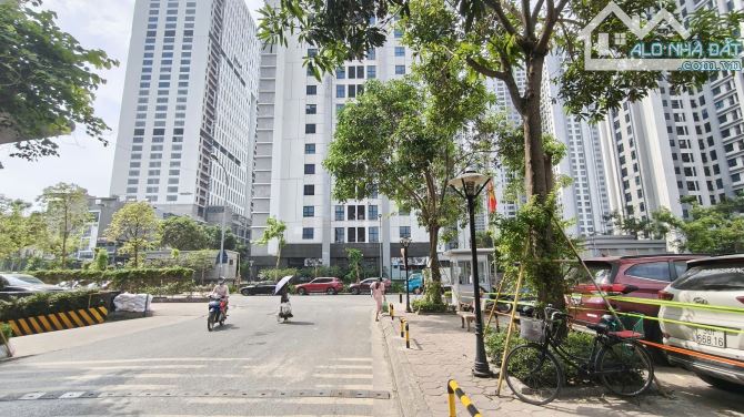 Bán nhà phân lô, Ô tô tránh, Hoàng Công Chất, Phú Diễn, Bắc Từ Liêm. Giá: 11,9 Tỷ - 1