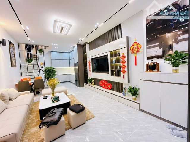 NHÀ 52M2*4T TRƯƠNG ĐỊNH, MẶT TIỀN ĐẸP, GIÁ RẺ, YÊN TĨNH - 1