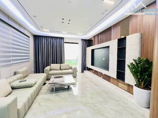 BÁN NHÀ LONG BIÊN S72m2 x 7TẦNG THAMG MÁY - GARA ÔTÔ  - 15.9TỶ - 2