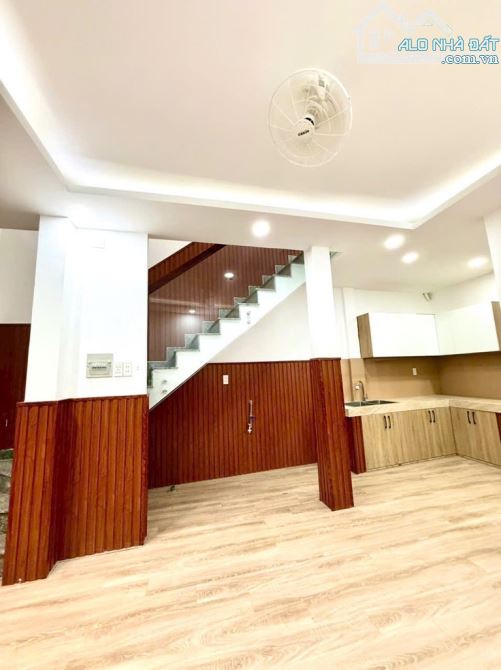 42M2, NHÀ MỚI VÀO Ở NGAY - 3PN CÓ PN DƯỚI TRỆT -PHẠM VĂN CHIÊU. HÊM XE HƠI, NHỈNH 4 TỶ - 2