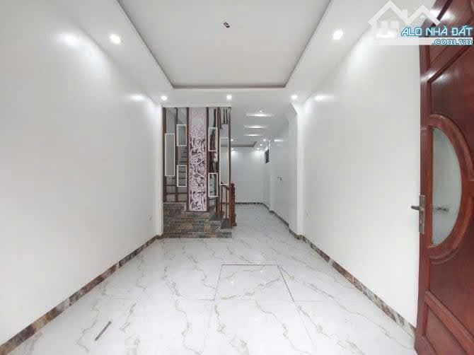 Bán đất tặng nhà Phố Xốm, vẫn ở tốt, 5m oto tránh, 87m 3 tầng giá 11.3 Tỷ - 1