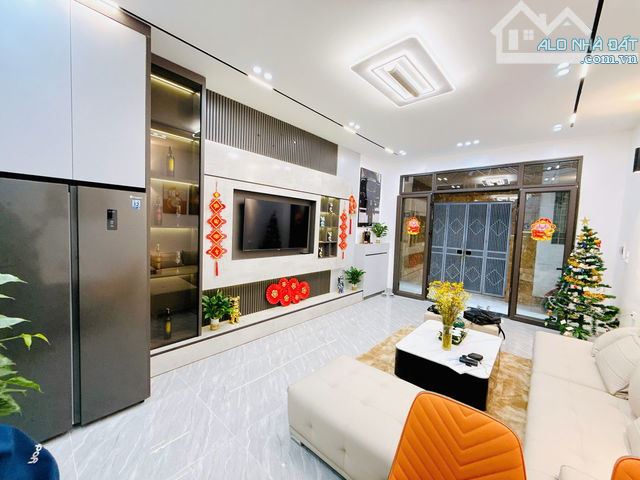 NHÀ 52M2*4T TRƯƠNG ĐỊNH, MẶT TIỀN ĐẸP, GIÁ RẺ, YÊN TĨNH - 2