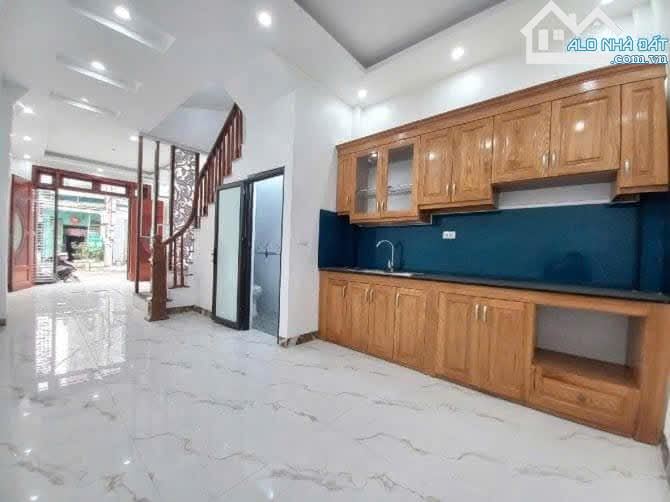 Bán đất tặng nhà Phố Xốm, vẫn ở tốt, 5m oto tránh, 87m 3 tầng giá 11.3 Tỷ - 2