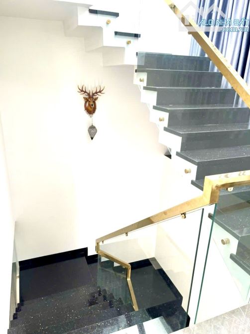 CHỢ DĨ AN 1. CHỈ VÀI BƯỚC CHÂN. Ô TÔ NGŨ TRONG NHÀ. 143m². 3 Tầng. Chỉ 7,3  tỷ. - 5