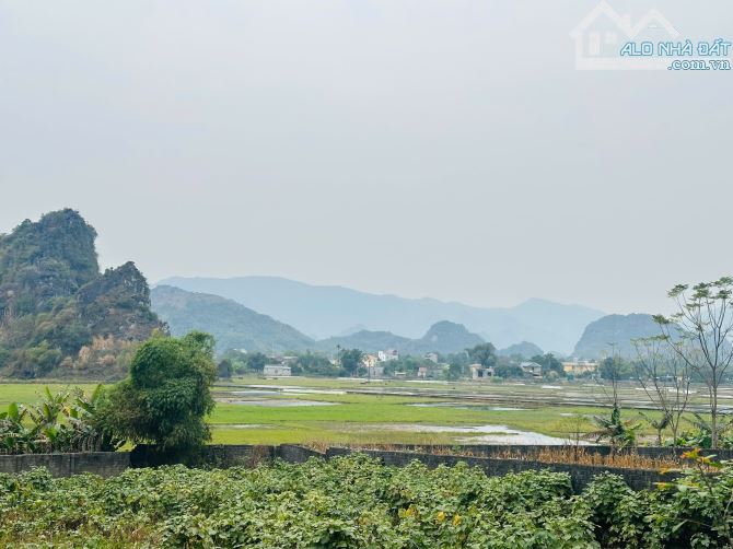 SIÊU PHẨM VIEW NÚI ĐÁ VÀ CÁNH ĐỒNG CÓ DT 1398m2 ( 400m2 ONT) CHỈ CÁCH ĐƯỜNG MÒN HCM 1KM - 6