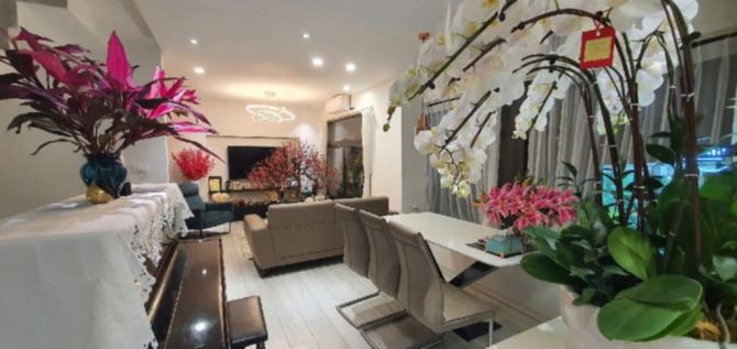 Bán Gấp Nhà Nguyễn Khang Cầu Giấy 51m-5 Tầng Lô Góc Ngõ Thông Kinh Doanh -Ô Tô Đỗ