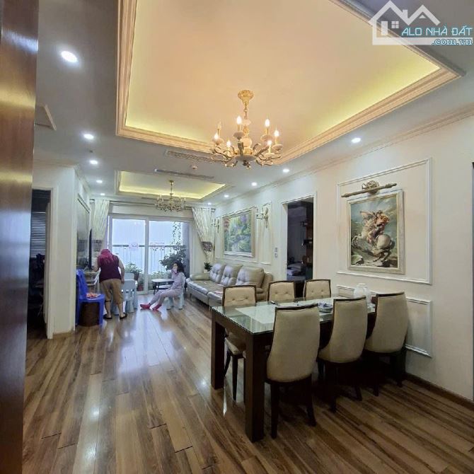 Bán căn chung cư cao cấp Golden Palace- Mặt phố Mễ Trì - 118m2- 3 PN- Căn góc