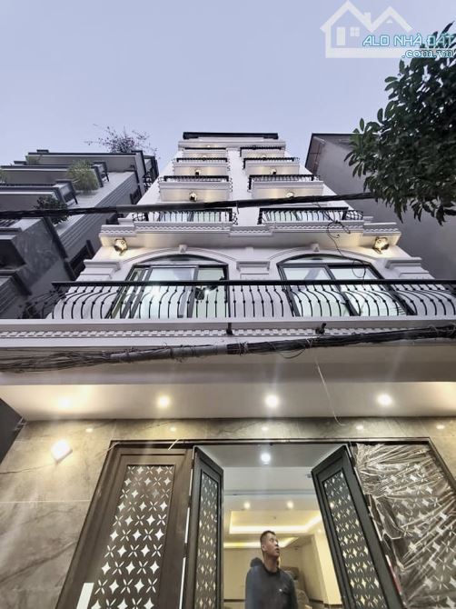 Bán nhà CHDV gần Royal City 53m2 11 phòng cho thuê - Q Thanh Xuân