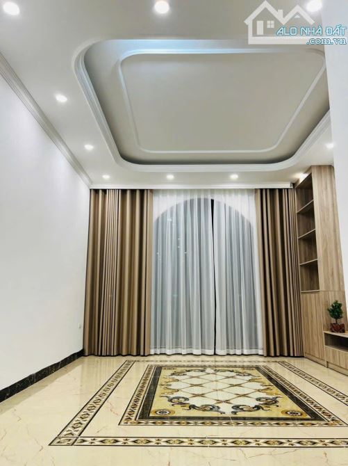 Bán nhà phân lô Lê Trọng Tấn, Hà Đông, 50m2 x 5 tầng có thang máy, giá 11.7 tỷ