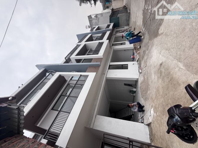 Bắc Sơn - TP Thái Nguyên - ngõ oto - gần phố - 95.2m*3T - 2.8 tỷ